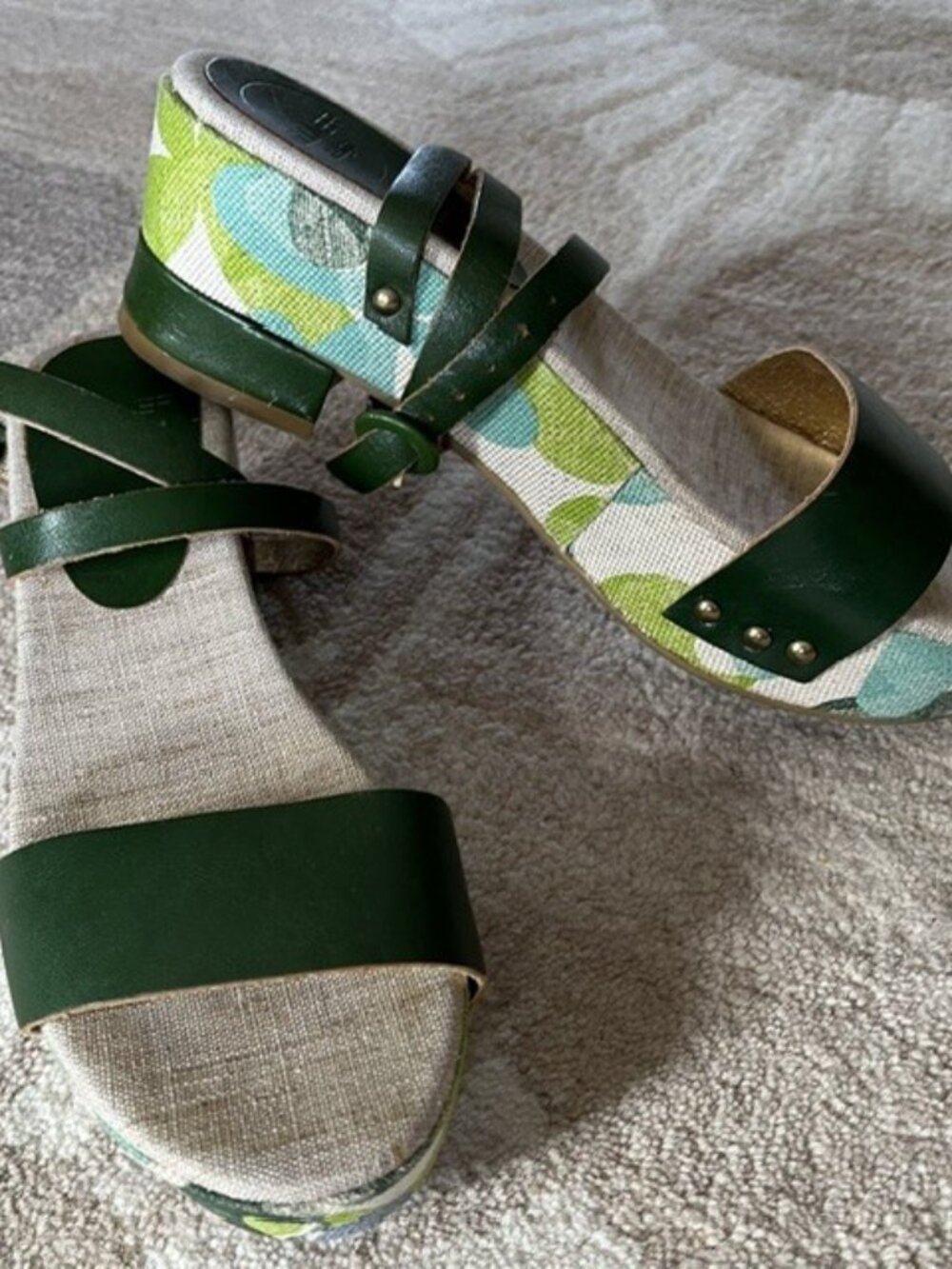 GULIVER DESIGN…leather platform sandals size 37 / 6.5 - 7